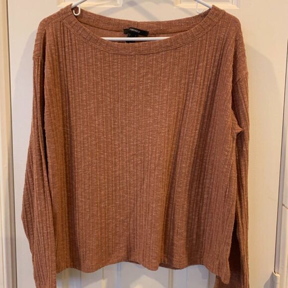 Forever 21 Cropped Light Weight Knit Top - Picture 1 of 5